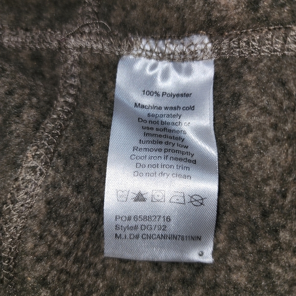 Devon&Jones Men's Beige Pullover Sweater - Picture 11 of 11